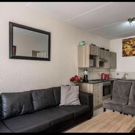 Image 9 - Amanzimtoti Road, Paulshof, Sandton, 2056, South Africa - Apartment for rent