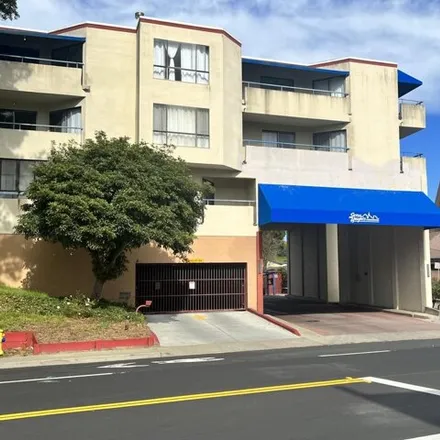 Buy this studio condo on St. Andrew's Catholic Church in Southgate Avenue, Daly City