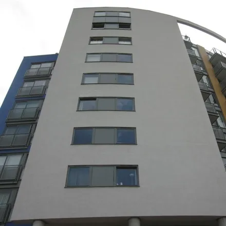 Rent this 2 bed apartment on Washington Building in Deals Gateway, London