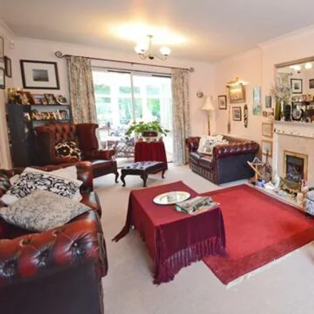 Image 2 - Anthony Wall, Chavey Down, RG42 3UL, United Kingdom - House for sale