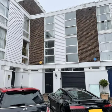 Rent this 6 bed townhouse on Hawtrey Road in London, NW3 3SS