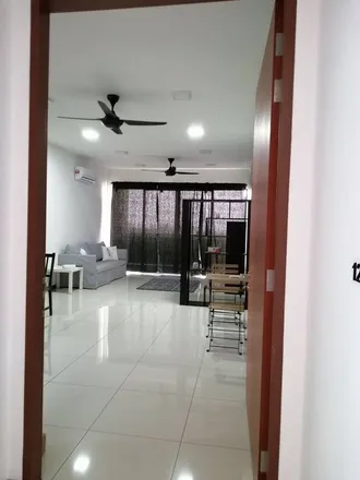 Rent this 3 bed apartment on Pangsapuri Luminari in Jalan Harbour Place, Bagan Dalam