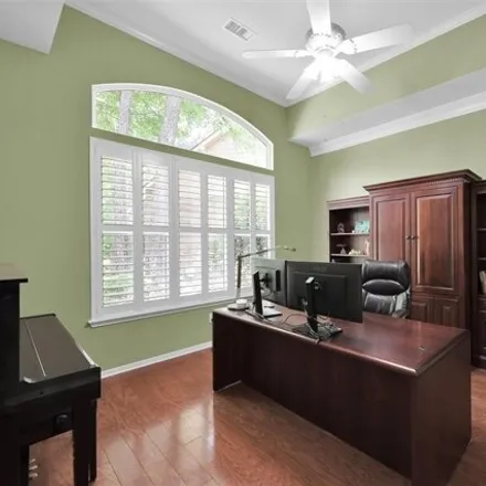 Image 4 - 99 Churchdale Place, Alden Bridge, The Woodlands, TX 77382, USA - House for sale