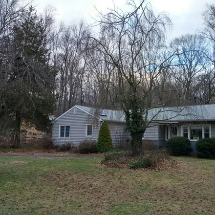 Image 2 - 50 Forest Rd Monroe Connecticut - House for rent