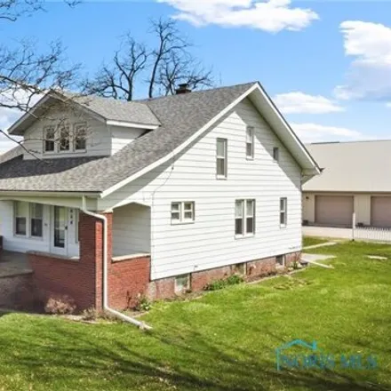 Buy this 4 bed house on North Fostoria Road in Northwood, Wood County