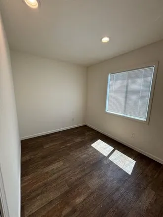 Image 4 - 7309 Topanga Ln, Sacramento, California, 95842 - Apartment for sale