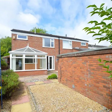 Rent this 3 bed duplex on Monarch's Way in Hills Lane, Madeley