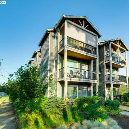 Buy this 2 bed condo on 5716 North Montana Avenue in Portland, OR 97217