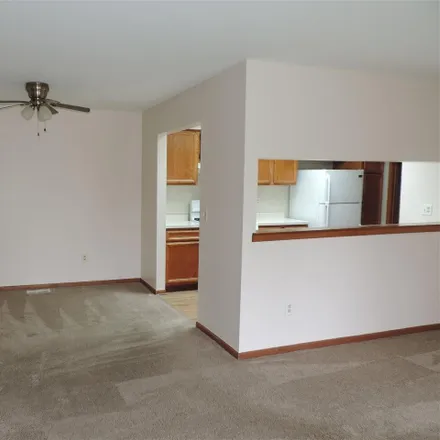 Image 5 - 49307 Chesterfield Court, Shelby Charter Township, MI 48315, USA - Condo for rent