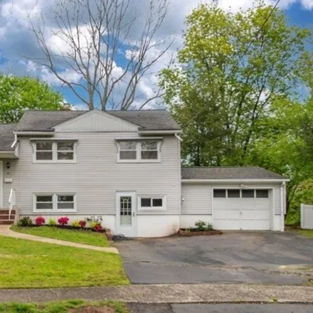 Rent this 3 bed house on 1 Morningside Road in Paramus, NJ 07652