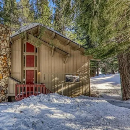 Image 1 - 13419 Weisshorn Avenue, Truckee, CA 96161, USA - House for sale