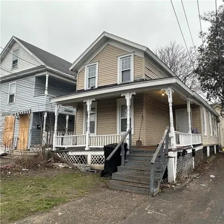 Buy this 8 bed house on 532;532 1/2 Richmond Avenue in City of Syracuse, NY 13204