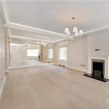 Image 2 - Belgravia House, Halkin Place, London, SW1X 8JH, United Kingdom - Apartment for rent