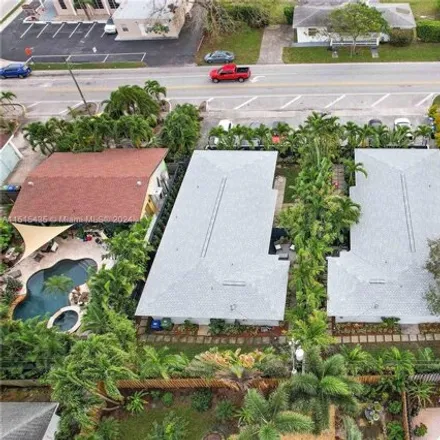 Buy this 6 bed house on 89 Northwest 16th Street in Middle River Vista, Fort Lauderdale