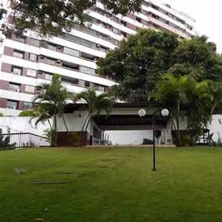 Rent this 3 bed apartment on Jardim de Versales in Alameda dos Jasmins, Candeal