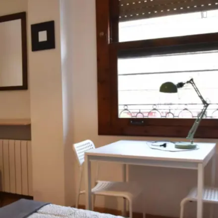 Rent this 6 bed room on Gran Via de Ramón y Cajal in 39, 46007 Valencia