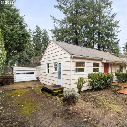 Buy this 2 bed house on 869 10th Street in Lake Oswego, OR 97034