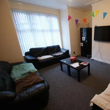 Rent this 7 bed duplex on 34 Chestnut Avenue in Leeds, LS6 1BA