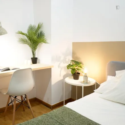 Image 2 - Carrer de la Guàrdia, 14B, 08001 Barcelona, Spain - Room for rent