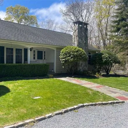 Rent this 3 bed house on 121 Newtown Road in Southampton, Hampton Bays
