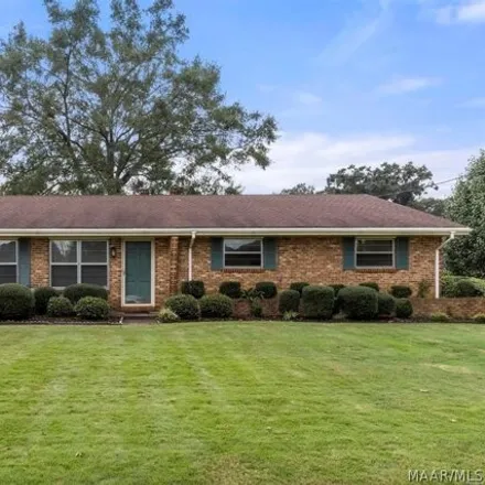 Rent this 3 bed house on 4160 Sherman Way in Bellehurst, Montgomery