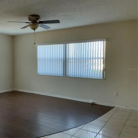 Image 8 - West Bay Drive & Temple Lane, West Bay Drive, Largo, FL 33770, USA - Condo for rent