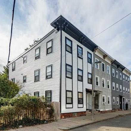 Image 2 - 135 West Seventh Street, Boston, MA 02127, USA - House for sale