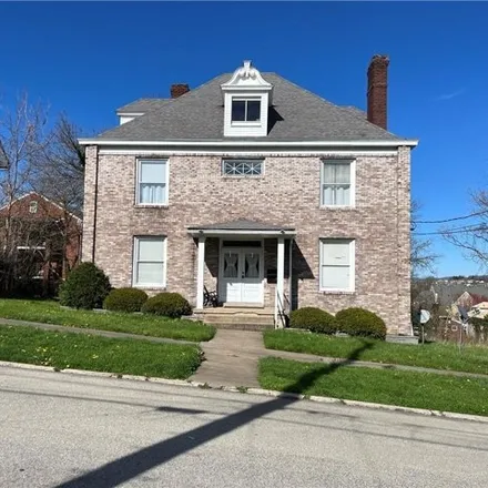 Buy this studio house on 34 Ben Lomond Street in Uniontown, PA 15401