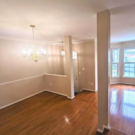 Rent this 3 bed apartment on 8999 Royal Hannah Lane in Merrifield, VA 22031