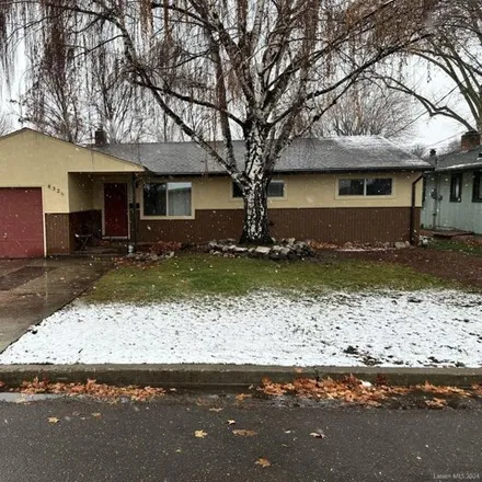 Buy this 3 bed house on 860 Willow Street in Susanville, CA 96130