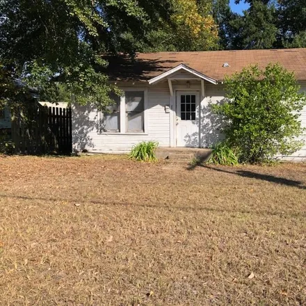 Buy this 3 bed house on 606 North Pine Street in Vivian, Caddo Parish