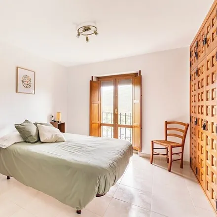 Rent this 3 bed apartment on 22710 Castiello de Jaca