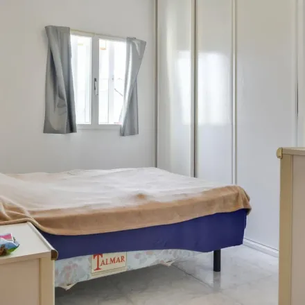Rent this 3 bed apartment on Instituto de Educación Secundaria Barrio Simancas in Calle Zaratán, 6