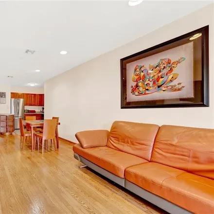Image 5 - 40 92nd Street, New York, NY 11209, USA - Condo for sale