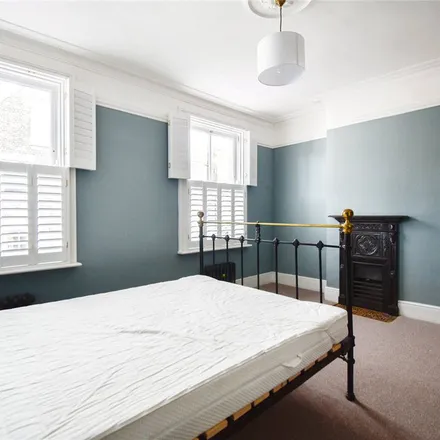 Rent this 3 bed apartment on 15 Sleaford Street in Cambridge, CB1 2PW