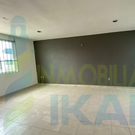 Rent this 2 bed house on Akal Bravo in Colonia La Barrita o 12 de Octubre, 93367 Poza Rica