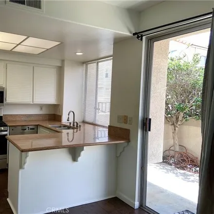 Image 7 - 22352 Golden Canyon Circle, Los Angeles, CA 91311, USA - Condo for rent