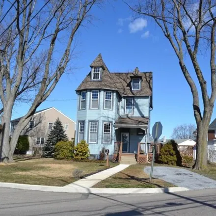 Image 2 - 1423 2nd Avenue, Folsom, Ridley Township, PA 19033, USA - House for sale
