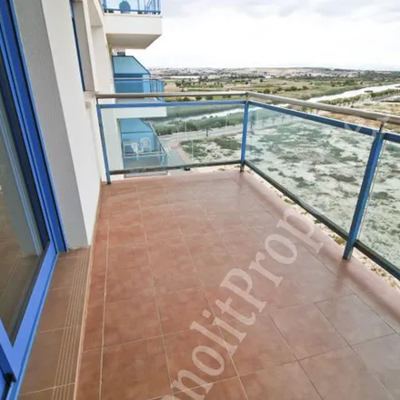 Rent this 2 bed apartment on Servipizza in Carrer Vicente Blasco Ibáñez, 03140 Guardamar del Segura