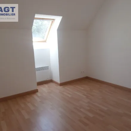 Rent this 3 bed apartment on 7 Rue du Planquet in 60155 Rainvillers, France