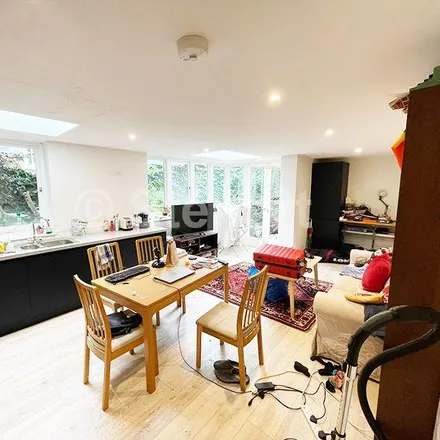 Image 3 - Gairloch House, Stratford Villas, London, NW1 9SE, United Kingdom - Apartment for rent