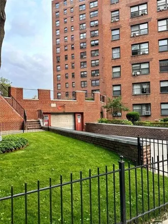 Buy this studio apartment on 99-52 66th Road in New York, NY 11374