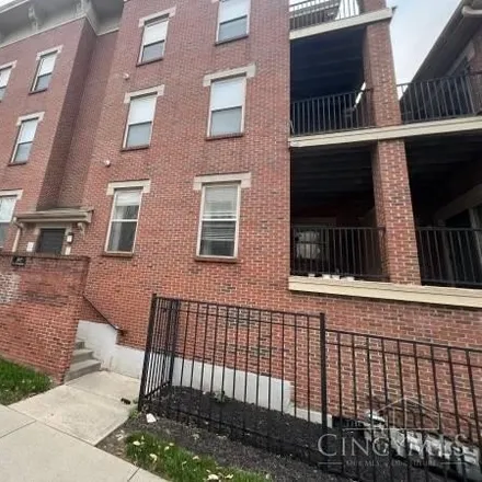 Rent this 2 bed condo on unnamed road in Cincinnati, OH 45267