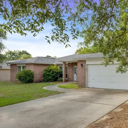Image 2 - 411 Christopher Drive, Crestview, FL 32536, USA - House for sale