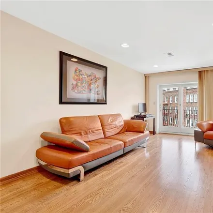 Image 2 - 40 92nd Street, New York, NY 11209, USA - Condo for sale
