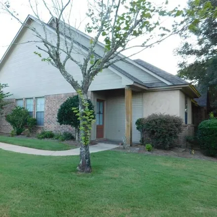 Rent this 3 bed townhouse on unnamed road in Bossier City, LA