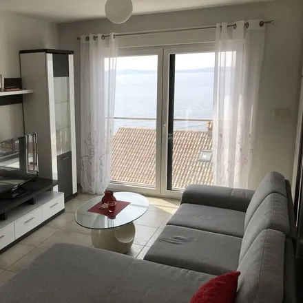 Rent this 3 bed apartment on 21223 Okrug Gornji