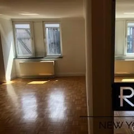 Image 7 - 1460 1st Avenue, New York, NY 10021, USA - House for rent