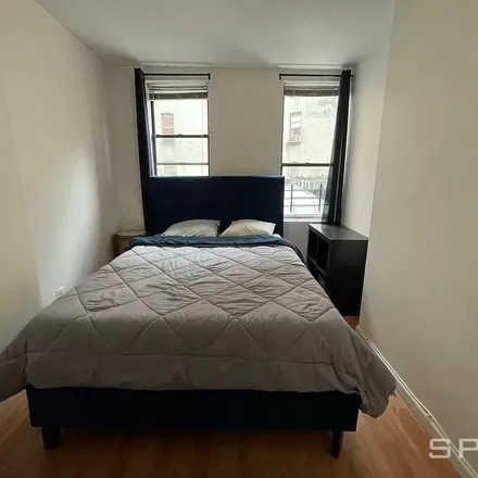 Image 6 - 47 Avenue B, New York, NY 10009, USA - Apartment for rent