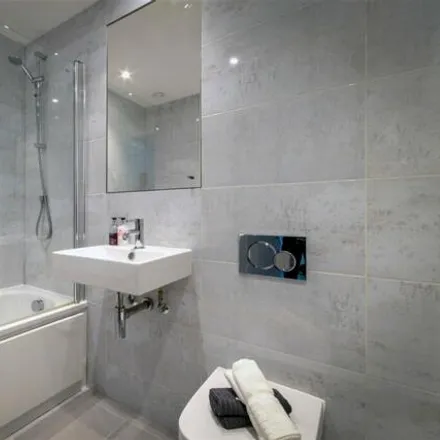 Image 7 - Knowles Court, Nicholson Road, Dunton Green, TN14 5GX, United Kingdom - Apartment for sale